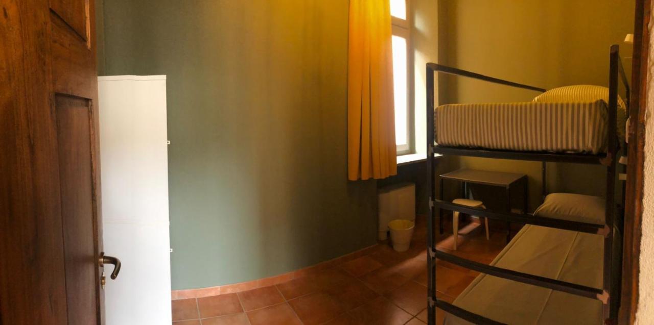 アヴィリアーナ Casa Conte Rossoホステル エクステリア 写真