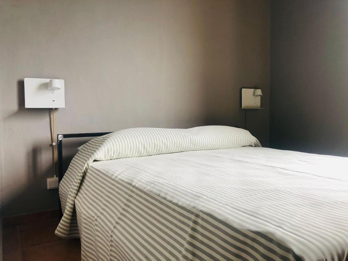 アヴィリアーナ Casa Conte Rossoホステル エクステリア 写真