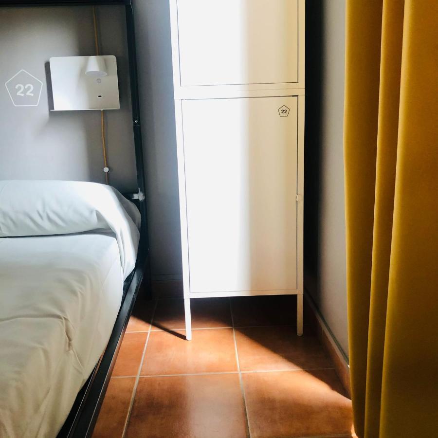 アヴィリアーナ Casa Conte Rossoホステル エクステリア 写真