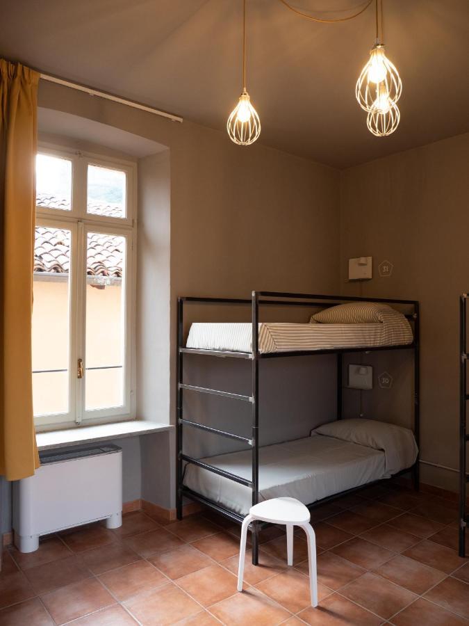 アヴィリアーナ Casa Conte Rossoホステル エクステリア 写真